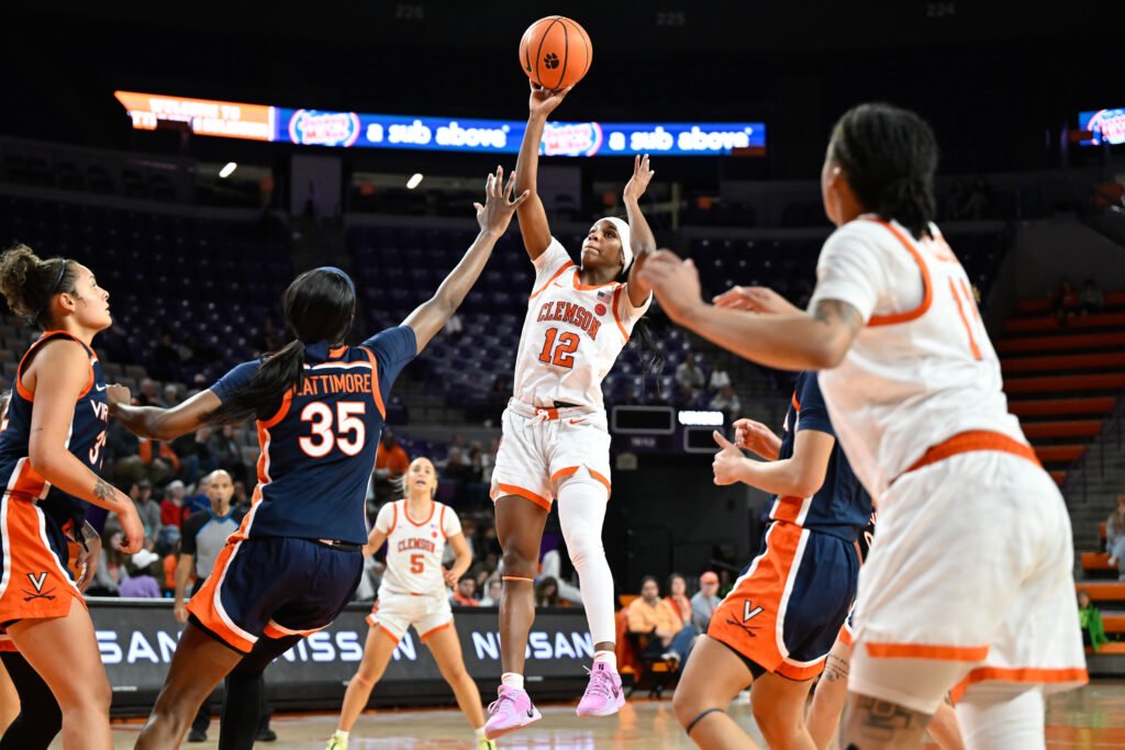 Mia Moore shoots.